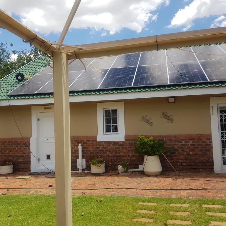 Jolani Guest House - B&B Welkom