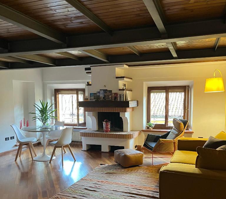 Loft Albinelli Wi-Fi e parcheggio gratis in centro - B&B Modena