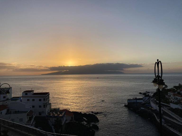 The view will convince you! - B&B Puerto de Santiago