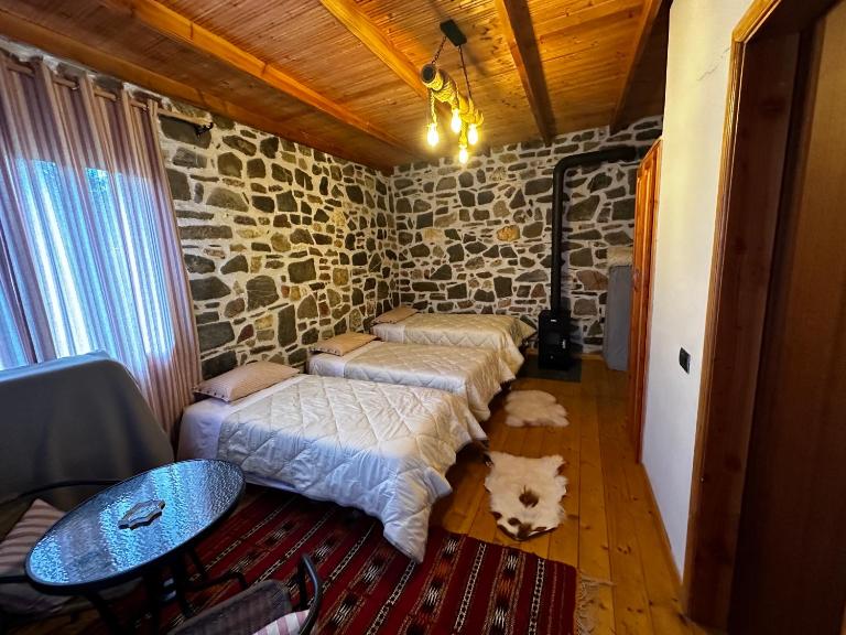 Ballkon Turi - B&B Tirana