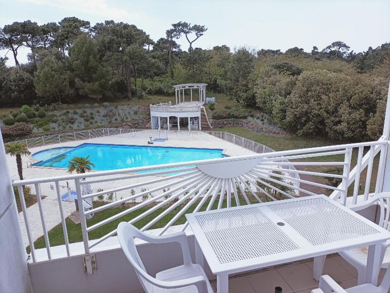 Superbe appartement avec piscine chauffée et parking privé - La Clé Chaumoise - B&B Les Sables-d'Olonne