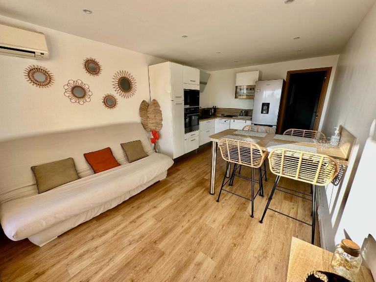 Superbe appartement avec grande terrasse - B&B Carqueiranne