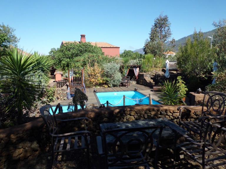 HACIENDA LA CENTENARIA,CASAS RURALES - B&B El Paso