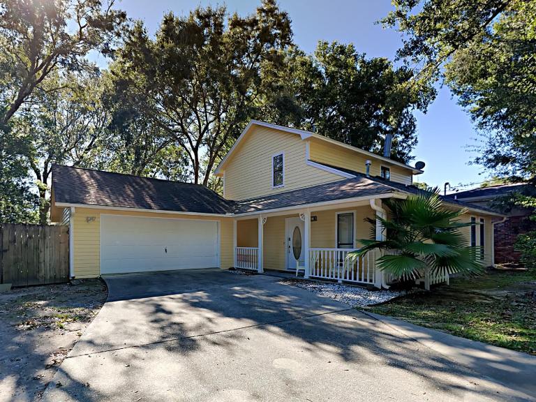 The Yellow House - B&B Gulf Breeze