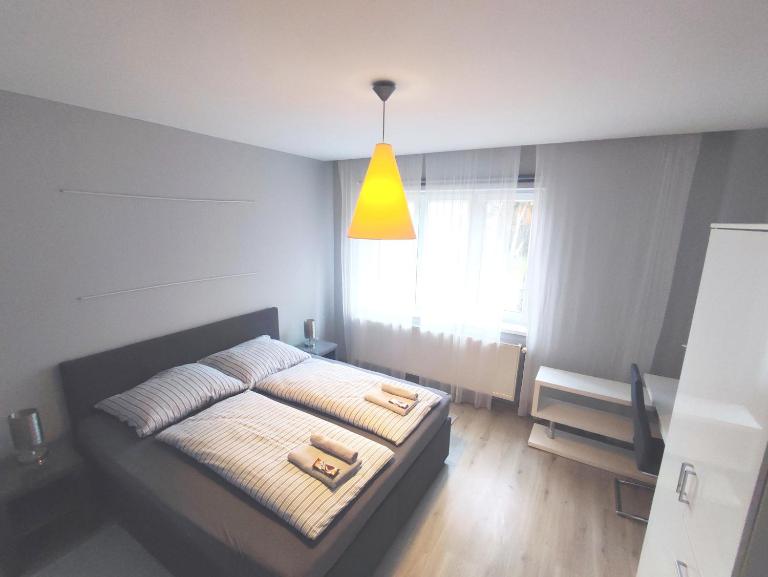 Alisa Apartments - B&B Kostomlaty