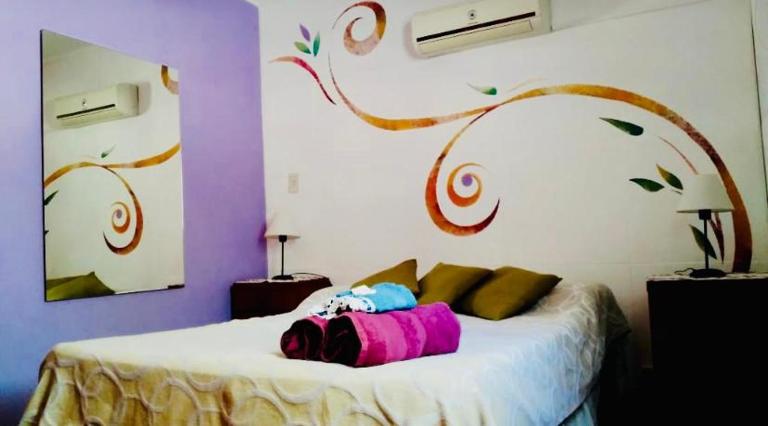 Habitación y baño privado, en SN Bienestar y calma - B&B San Nicolás de los Arroyos