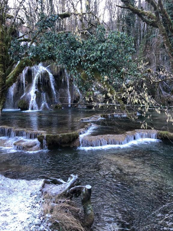 Gite de la cascade - Chambres d'hôtes Les Planches-près-Arbois