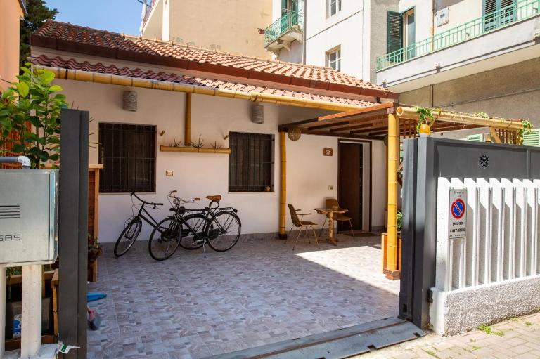 Villetta vicino al mare con posto auto privato - Chambres d'hôtes Pescara