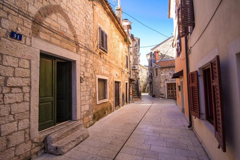 Apartments Umag Center, seafront with terrace in Umag - B&B Umago