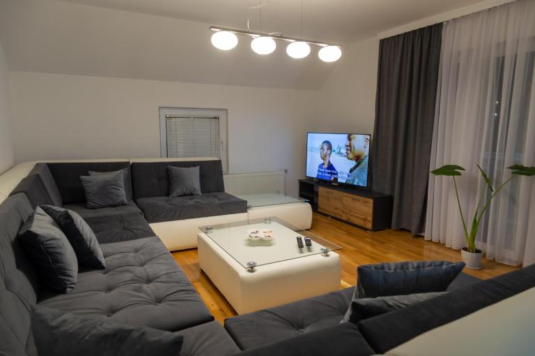 Grand Lux Apartmani Pale - B&B Pale