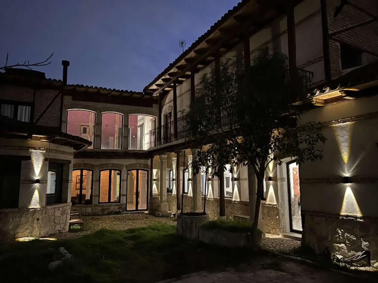 Casa de los Mendoza - Casa Solariega en el casco histórico - B&B Alcalá de Henares