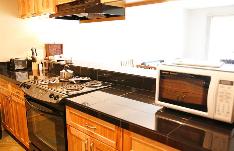 Meadow Ridge Court 8 Unit 6 - B&B Fraser
