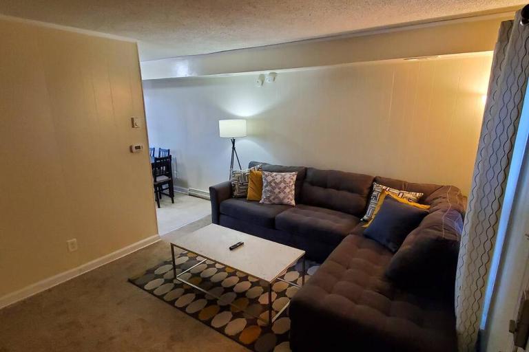 Suite 7, Sleep 6, Walk to Attractions in Uptown - B&B Charlotte