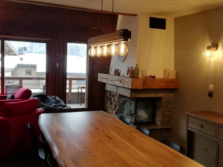 Spacieux 4 Pièces 6 pers, Balcon, Cheminée, Parking à Bourg-Saint-Maurice - FR-1-411-876 - B&B Bourg-Saint-Maurice