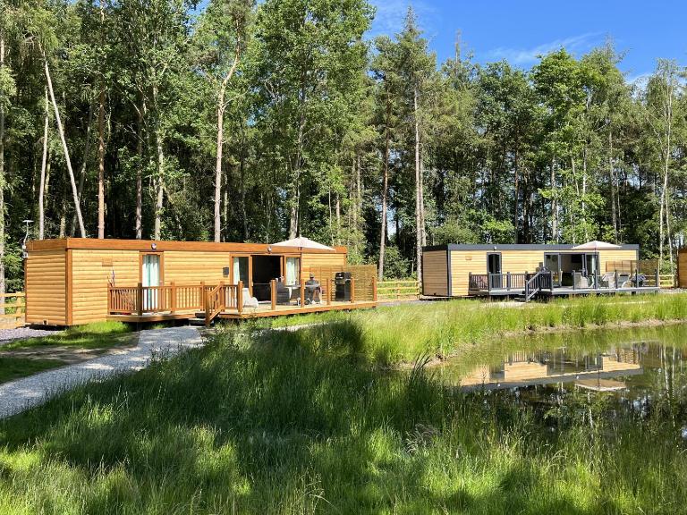 Cedar Boutique Lodge-dog fishing and Spa access - B&B York