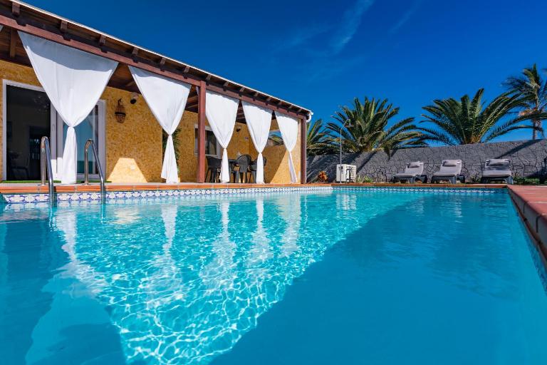 CASA DANEO - Bed and Breakfast Playa Blanca