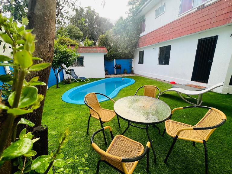 Maravillosa Casa Con Piscina y Vista al Mar - B&B Concón