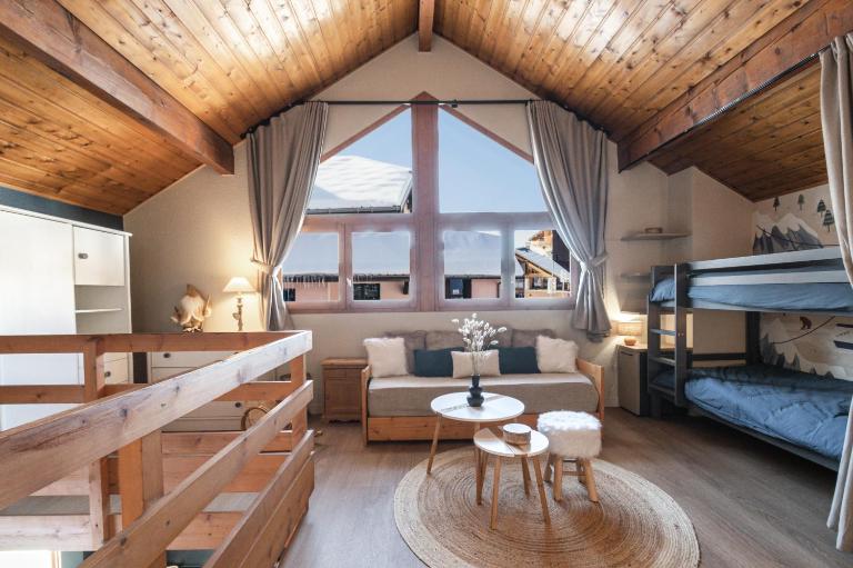 Le Chalerick - triplex rénové 6 à 8 personnes - hyper centre Valmeinier 1800 - ski aux pieds - Chambres d'hôtes Valmeinier