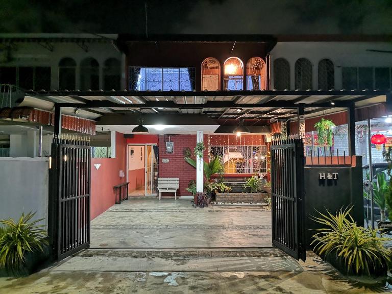 H&T Vintage Decor Homestay - Chambres d'hôtes Ipoh