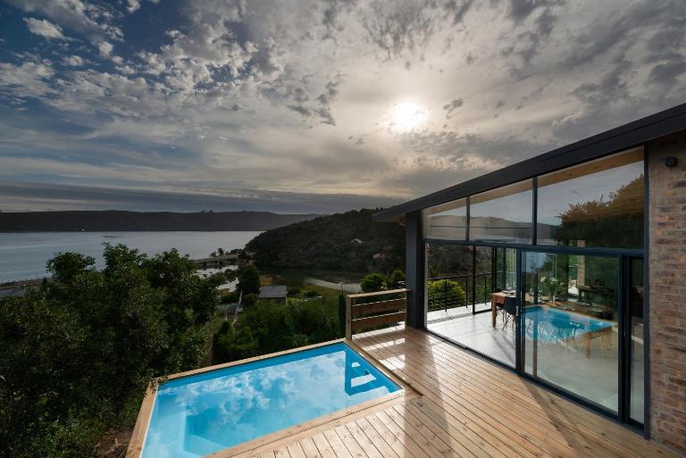 Knysna Lagoon Views in Style with Solar Backup - B&B Knysna