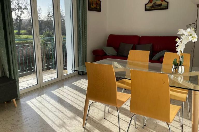 Maison 4 personnes dans village Cœur du perche avec toutes commodités Min 2 nuits - Chambres d'hôtes Condé-sur-Huisne