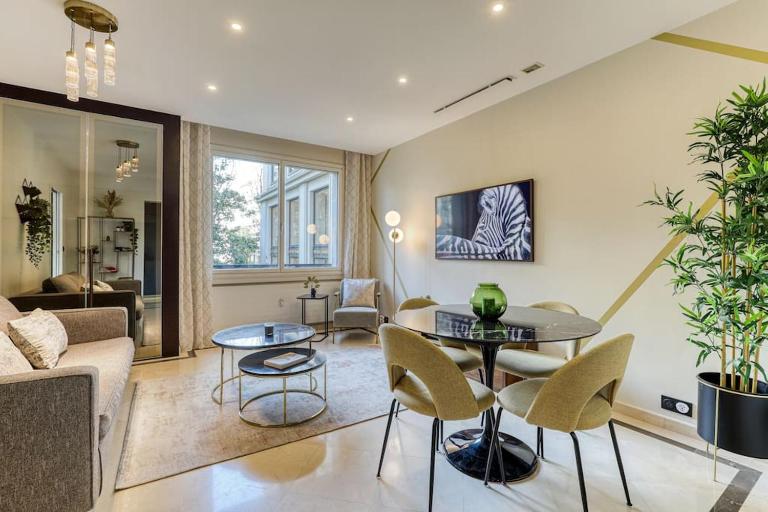Montaigne Executive Suite - Ferienwohnung Paris