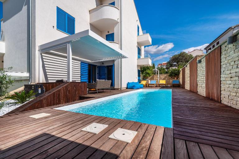 The Luxury Nest Zadar - Private Heated Pool - B&B Zara