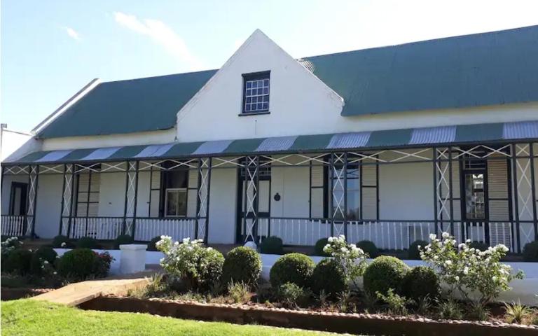 Vredelus Farm Stay - Chambres d'hôtes De Rust