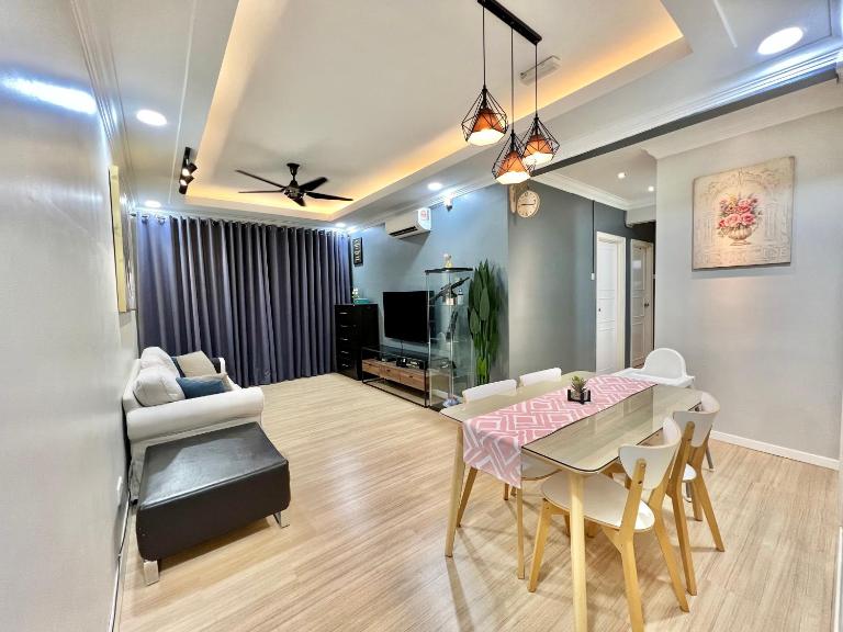 Medina Homestay Batu Burok Beach - B&B Kuala Terengganu