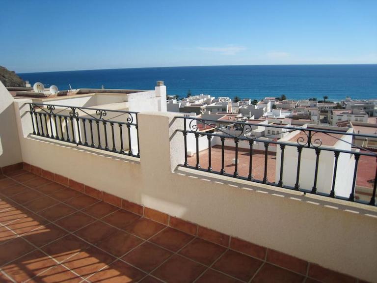 ÁTICO con fabulosas vistas al mar - B&B Carboneras