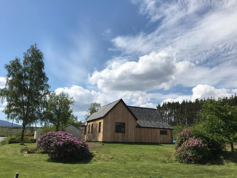 Old Schoolhouse - B&B Lairg