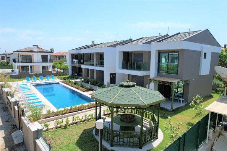 Istanbul Beach Hotel-Sweet Home Apart - B&B Kemer