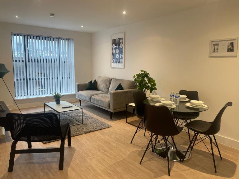 stylish modern one bed Apartment - B&B Birmingham