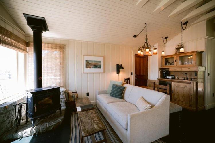 Nick's Cove - B&B Marshall