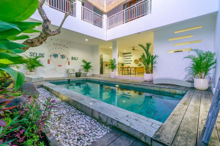 Selog Seven - Bed and Breakfast Seminyak