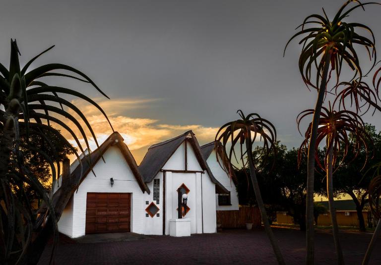 Bolivia Lodge - B&B Polokwane