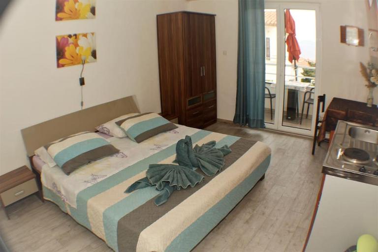 A1 tončev apartman - B&B Igrane