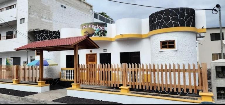 La Casa de Joel - Chambres d'hôtes Puerto Villamil