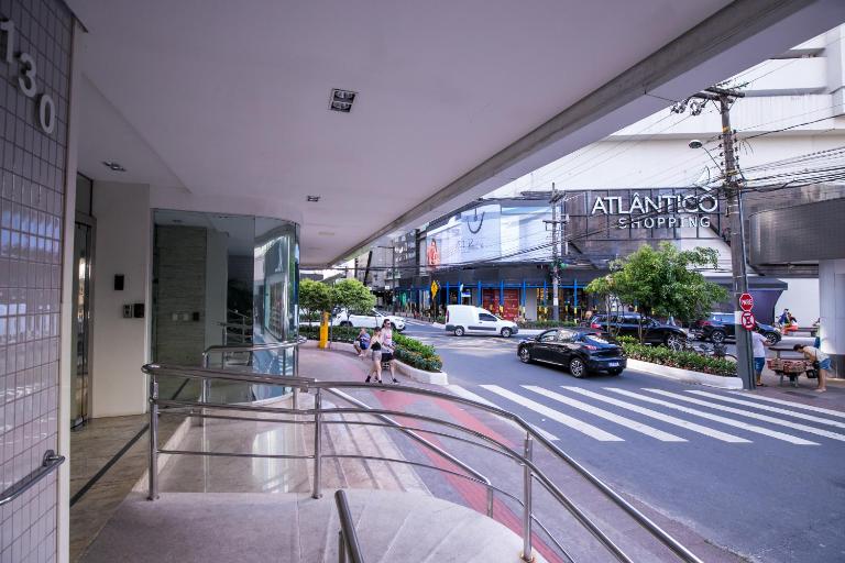 Apartamento AV. Brasil Frente Sh. Atlântico - B&B Balneário Camboriú