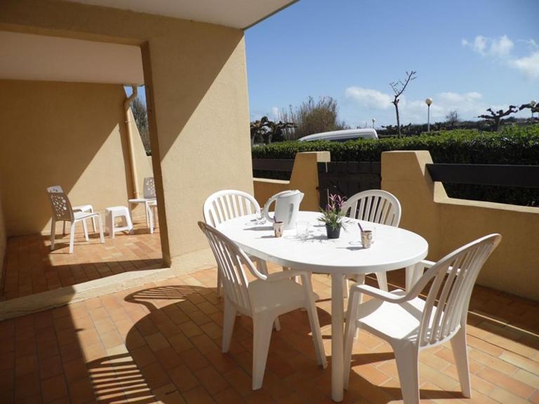 Appartement T2 Cabine avec Terrasse et Parking Privé, 4 Couchages, Marseillan - FR-1-326-599 - B&B Marseillan