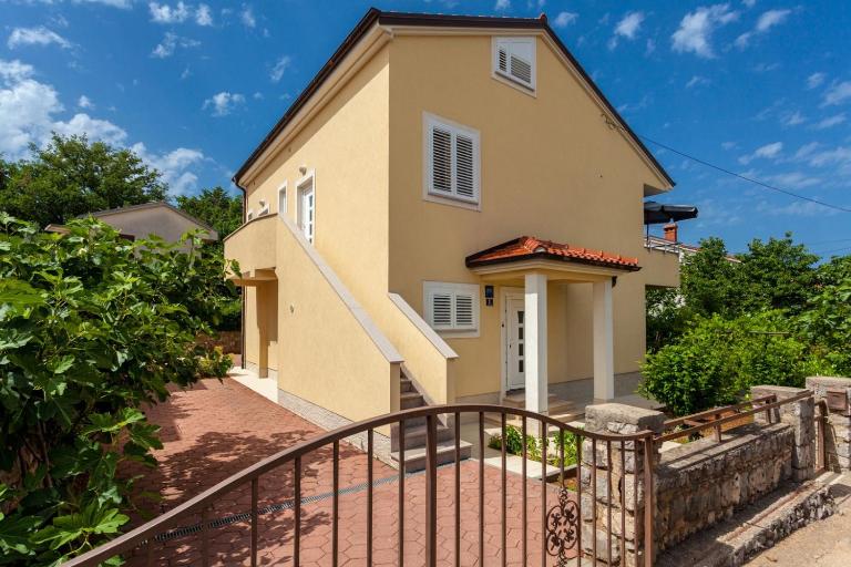 Apartments Svalina - Chambres d'hôtes Vantačići