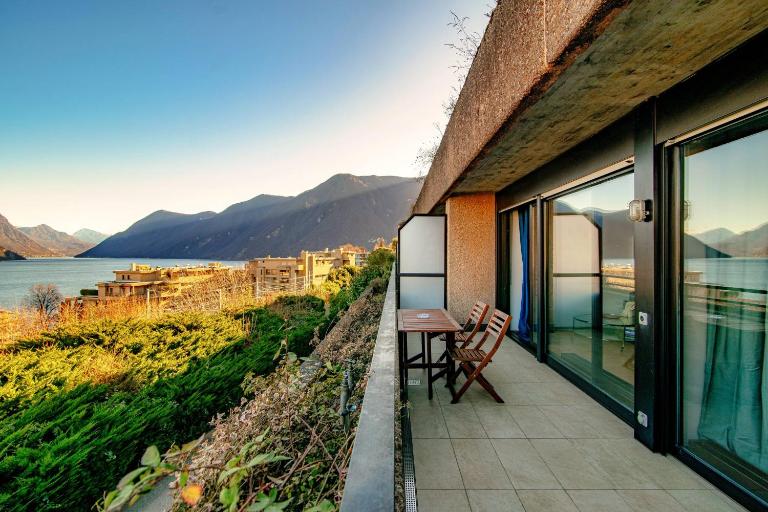 Paradise by Quokka 360 - Apartment with Views over the Gulf of Lugano - B&B Paradiso