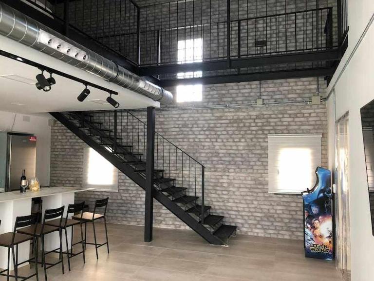 Alojamiento El Pez, Casa con piscina climatizada - Chambres d'hôtes Villafranca de los Caballeros