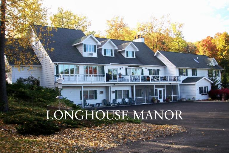 Longhouse Manor B&B - B&B Watkins Glen
