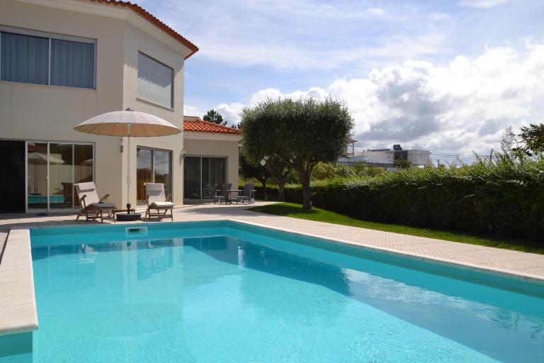 Casas Cerejas - B&B Serra de Mangues