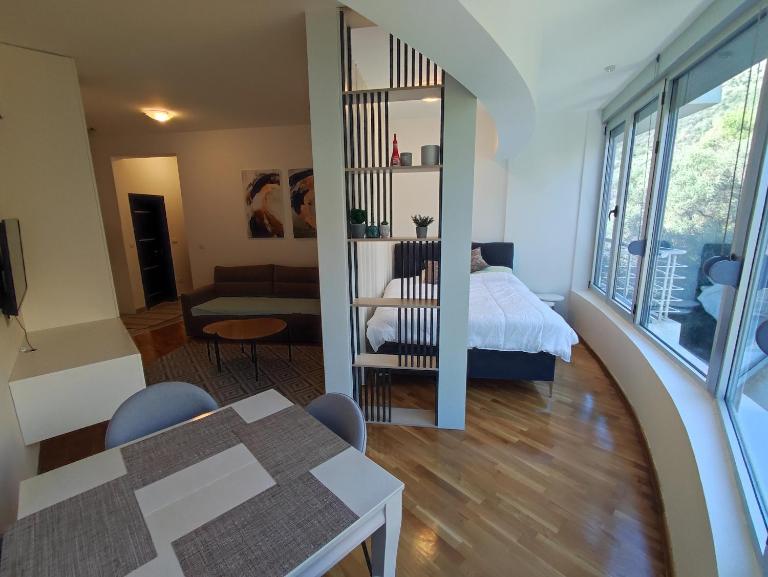 Studio apartment Sunrise Rafailovici - Ferienwohnung Budva