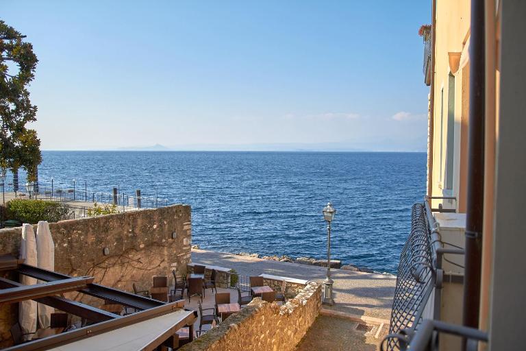 ApartmentsGarda - Residenza Dei Navigatori - B&B Torri del Benaco