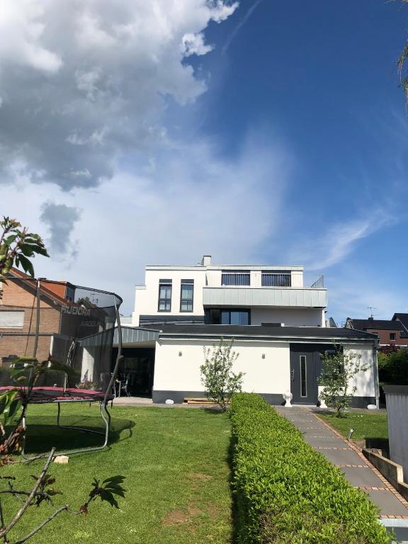 moderne Ferienwohnung in Rheinbach bei Köln/Bonn - Bed and Breakfast Rheinbach