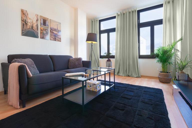 Ruhige Wohnung in zentraler Lage - Quiet flat in a central location - Ferienwohnung Magdeburg