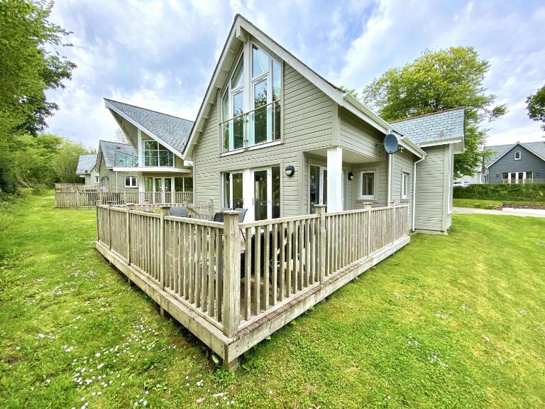 Trewhiddle Retreat V20 by Together Travel - Luxury 3-Bedroom Villa - B&B St Austell